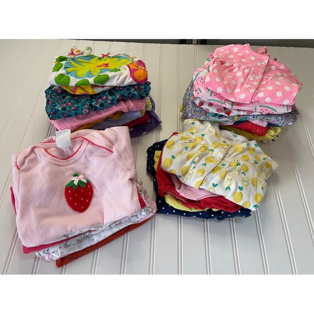 Bundle of‎ 31 Baby Girl Items Bodysuits Bubbles Outfits Size Girls 6 Months